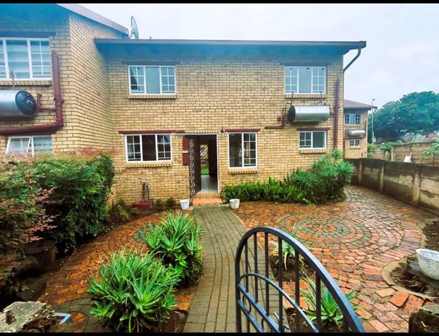 2 BEDROOM TOWNHOUSE FOR SALE IN CELTISDAL